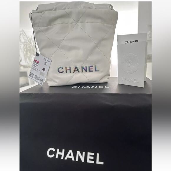 CHANEL WHITE MINI 22 Bag HANDBAG RAINBOW LIMITED EDITION +RECEIPT NEW w/tags - Picture 7 of 7